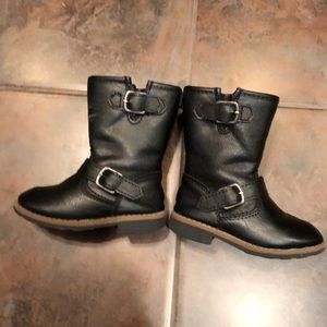 Girls toddler size 7 black Carter’s boots